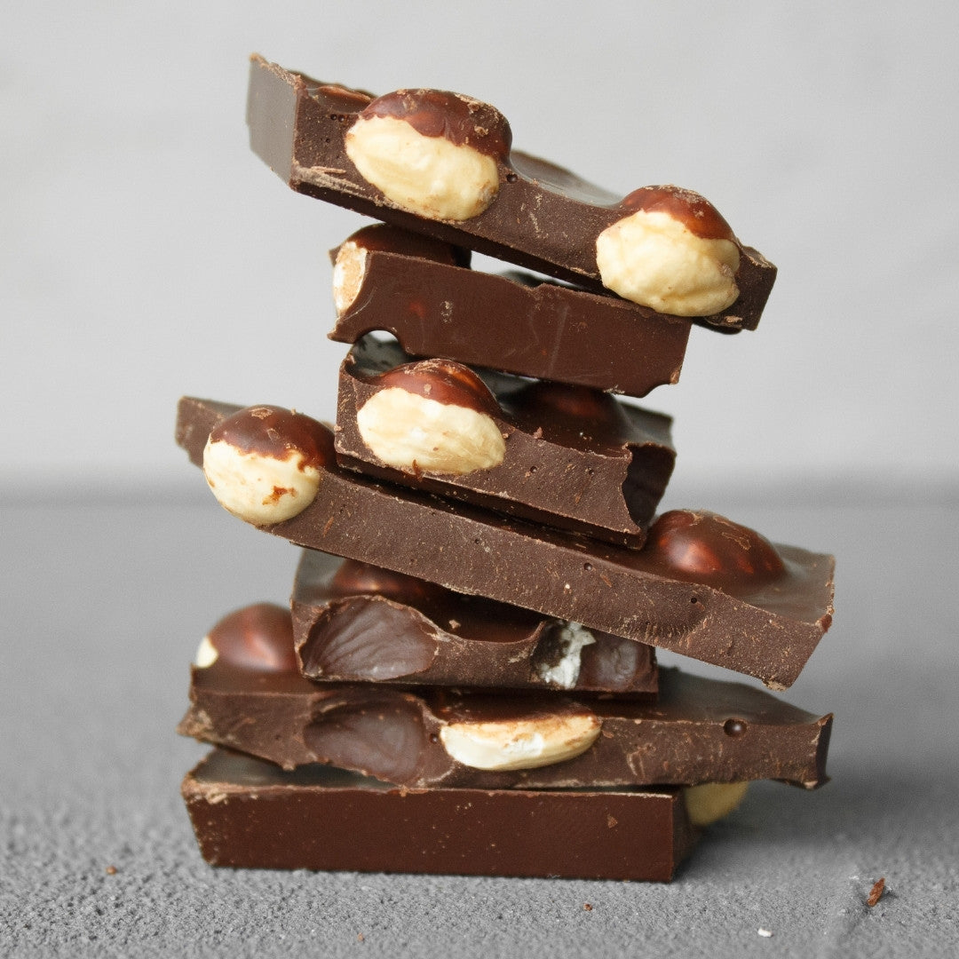 Novi Nocciolato - Milk Chocolate Bar with whole Hazelnuts