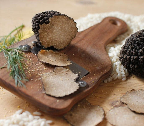 Truffle Slicer will give you a perfect cut and make your dish look as a restaurant masterpiece. Made in Umbria by an Italian producer Fortunati Antonio with only natural ingredients delivered in the UK by an online grocery store Trendico.